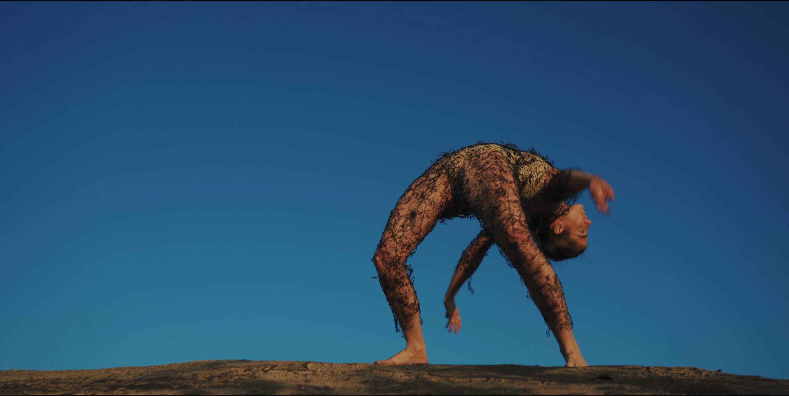 אמנית עדן סעדון רקדנית מיכל רוטמן צילום ליאור מילול רז